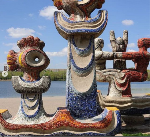 В Центральном парке Караганды отреставрируют мозаичные скульптуры