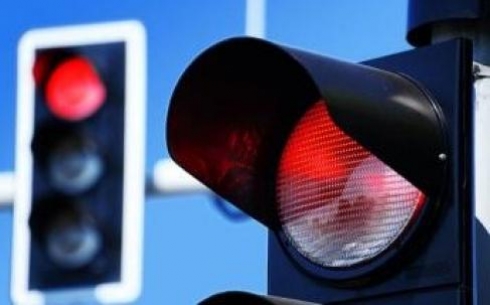 Нелогичный светофор: карагандинские общественники просят перенести объект по улице Карла Маркса