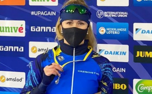 Екатерина Айдова отлично выступает на этапе кубка мира по конькобежному спорту