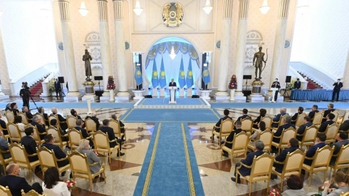 Президент вручил государственные награды четверым карагандинцам