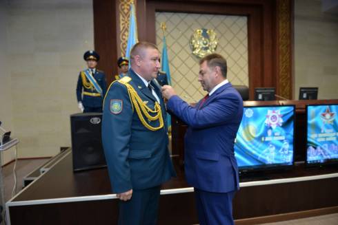 Начальник Службы пожаротушения ДЧС Карагандинской области награжден орденом «Айбын» ІІ степени