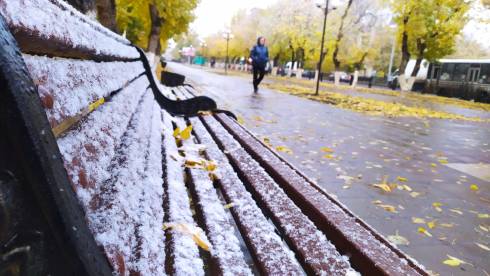 Первый снег октября в Караганде