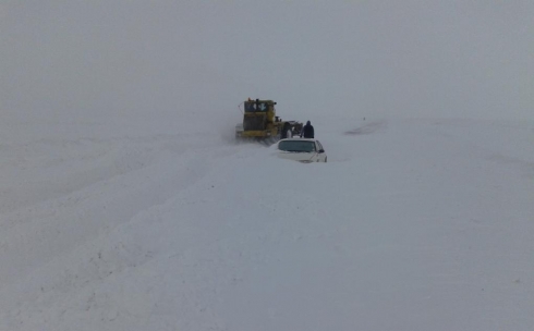 Карагандинские спасатели из снежного заноса эвакуировали 37 человек
