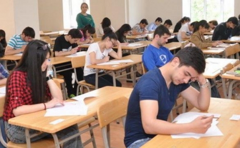 В Караганде родители учащихся колледжа возмущены тем, что экзамен стал платным 