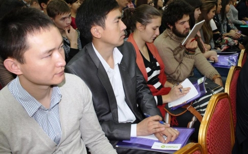 В Караганде проходит семинар-тренинг «Современные методы работы с молодежью»