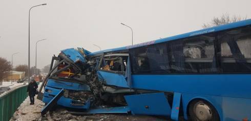В суде по делу о столкновении двух автобусов в Караганде начали допрашивать свидетелей и пострадавших