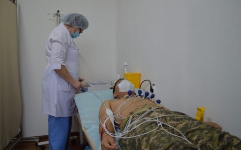 Военнослужащие Карагандинского гарнизона проходят медицинское обследование