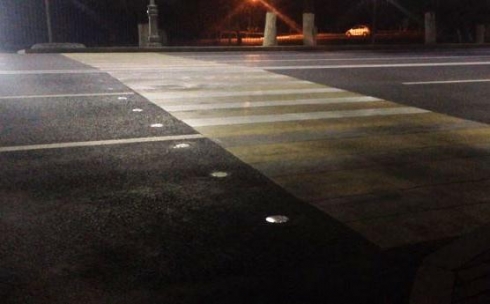 В Караганде появился первый «светящийся» пешеходный переход