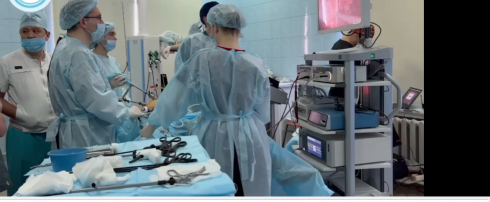 Московский хирург учил карагандинских врачей проводить лапароскопические операции на толстом кишечнике