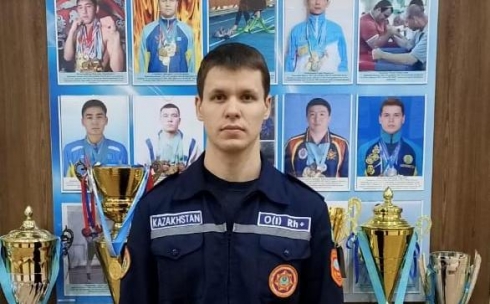 Карагандинский спасатель завоевал золотую медаль по  гиревому спорту