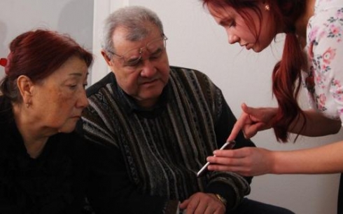 В Караганде стартовали курсы обучения пожилых людей «Апашки, аташки и смартфон»