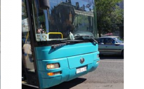 Карагандинцы пожаловались на неподобающее поведение персонала автобуса №53