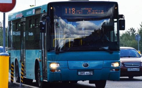 Жители Сортировки не могут вовремя попасть на работу из-за нехватки автобусов