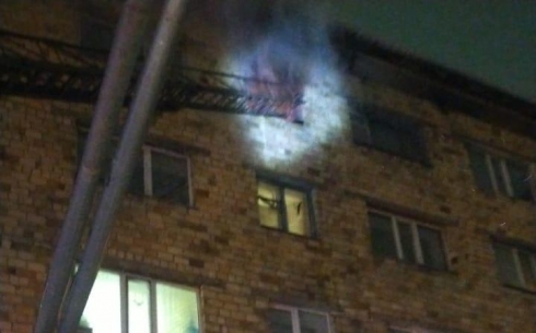 В Караганде горела квартира на улице Лободы