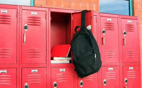 Карагандинские ученики смогут оставлять бумажные учебники в школе
