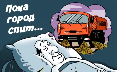 7 поливомоечных машин моют улицы города пока Караганда спит