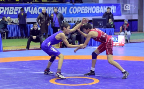 В Караганде состоялся турнир по вольной борьбе памяти заслуженного тренера СССР Аманчи Акпаева