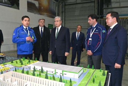 Президент РК посетил автобусный завод  в Сарани