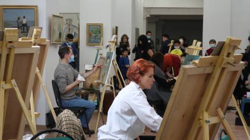 Массовый перформанс художников прошёл в Караганде
