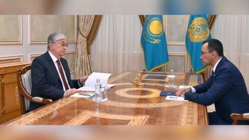 Президент Токаев принял спикера Сената Ашимбаева