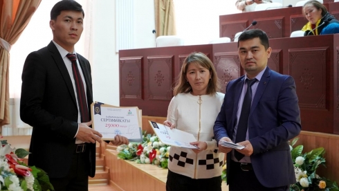 Студенты КарУ имени Е. А. Букетова передали более 600 тысяч тенге на благотворительность