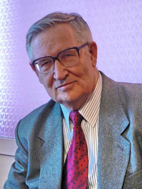 В Караганде скончался ветеран МВД, автор книг и журналист газеты «Криминальные новости» Виктор Горецкий