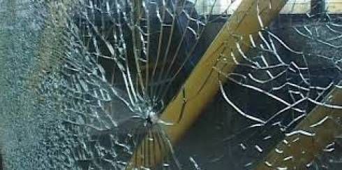 Пассажир разбил палкой лобовое стекло автобуса в Карагандинской области