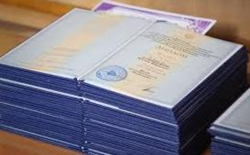 У частных вузов Казахстана может появиться диплом собственного образца