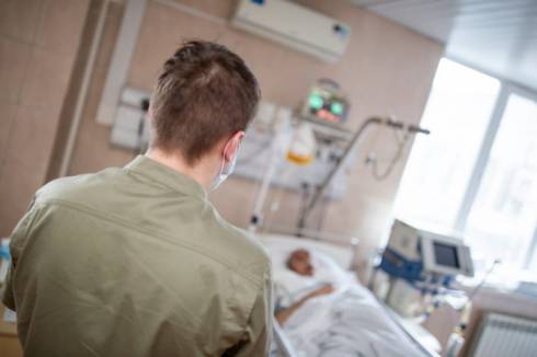 Еще один выздоровевший от коронавируса пациент выписан из больницы в Алматы
