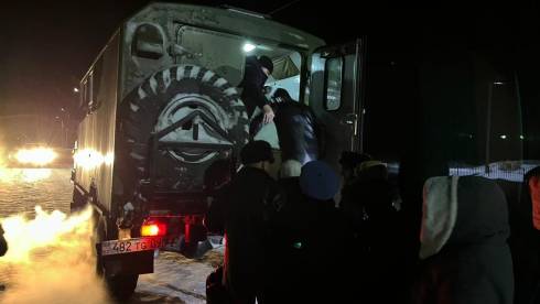 Спасатели Карагандинской области за сутки эвакуировали с автодорог 56 человек