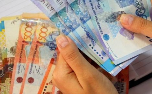 Карагандинцы ответили, в какой валюте хранят деньги (видео)