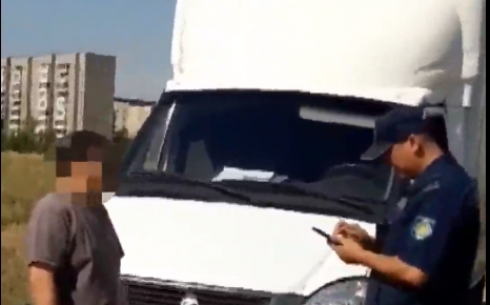 Выкидывал мусор в черте города: полицейские оштрафовали карагандинца на 70 тысяч тенге