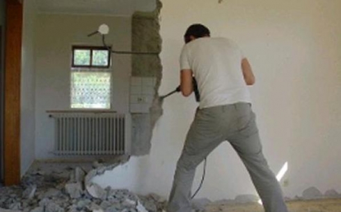 Сносить без согласований вспомогательные стены в квартирах разрешили в РК
