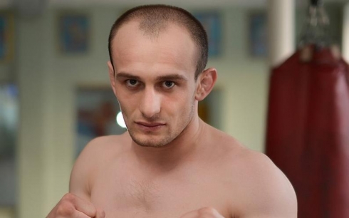 Карагандинец победил на международном турнире по ММА в Грозном