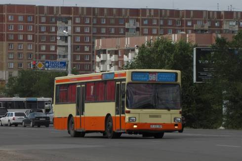 В Караганде кондуктор автобуса № 56 на глазах у пассажиров избил пенсионера