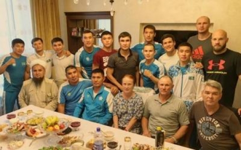 Серик Сапиев пригласил в гости национальную сборную Казахстана