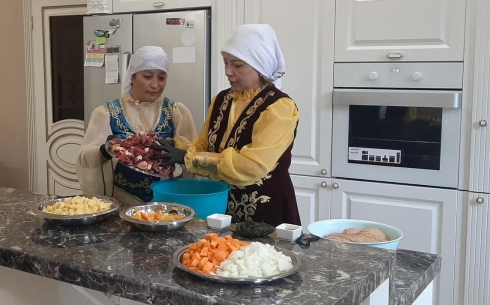 В Жанааркинском районе запустили челлендж приготовления казахских национальных блюд