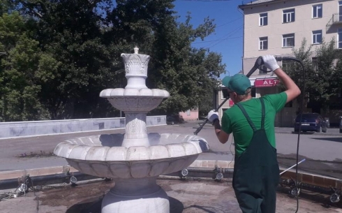 Как часто чистят фонтаны в Караганде?