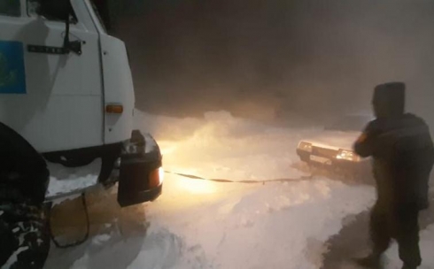 Почему военнослужащих не привлекают к уборке улиц Караганды от снега?
