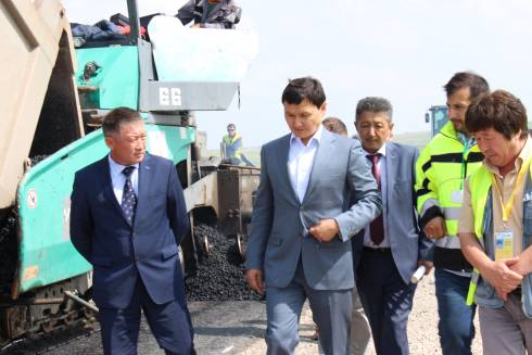 Асылбек Дуйсебаев ознакомился с ходом работ по реконструкции транспортного коридора Центр-Юг