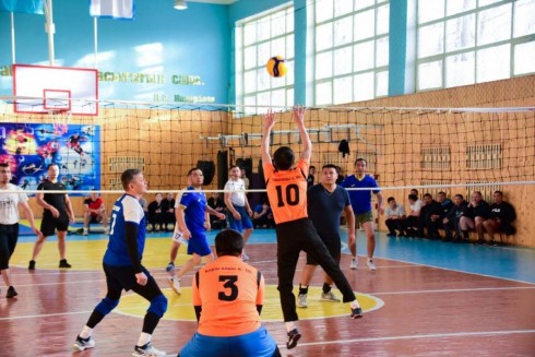 Турнир по волейболу памяти Нурлана Байгаскина прошел среди подразделений УП Караганды