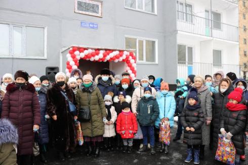 В Шахтинске 37 многодетных семей получили квартиры