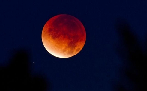 Карагандинцев приглашают посмотреть на самое длинное полное лунное затмение XXI века