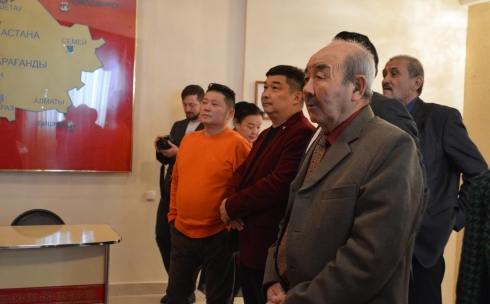 Казахстанские кинодеятели встретились с актерами карагандинских театров