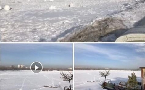 Складирование снега на льду Большого паркового озера вызвало критику со стороны некоторых карагандинцев