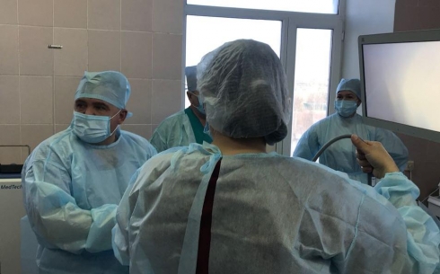 Врач-уролог из Астаны дал мастер-класс темиртауским врачам по резекции гиперплазии предстательной железы