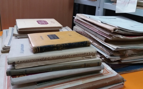 Сокровища в переплете: в карагандинской музыкальной школе хранятся редкие тематические книги