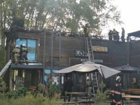 В центре Караганды сгорело двухэтажное кафе