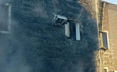 Хозяева частного дома в Караганде чуть не лишились жилья из-за загоревшейся облицовки