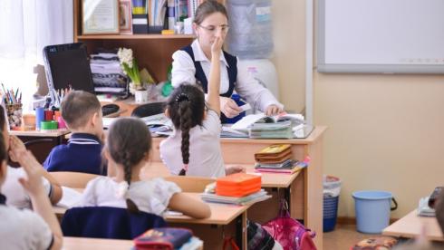 Премьер-министр высказался о ценах на школьную форму в Казахстане